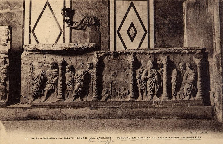 75 Saint-Maximin-la-Sainte-Baume - La Basilique - Tombeau en albâtre de Ste-Marie-Magdeleine_0