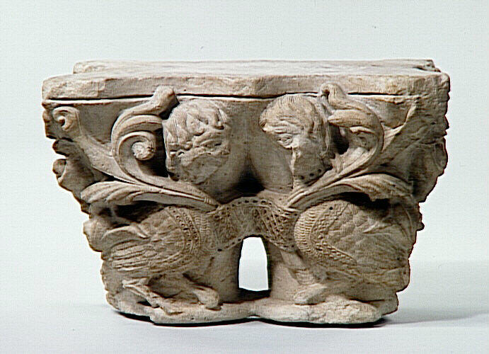 Chapiteau double à sirènes (abbatiale Saint-Denis)_1