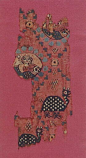 Tabula copte : personnage en buste et pintades_0