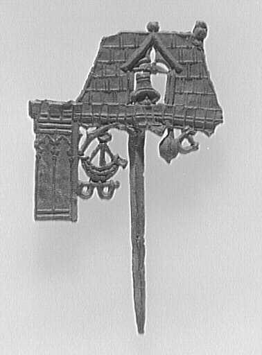 Fragment d'enseigne : toit avec une cloche_0