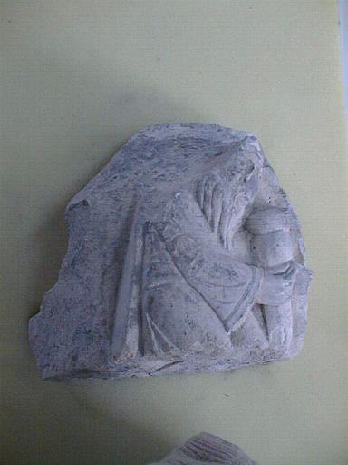 Fragment de chapiteau : les rois mages ?_0