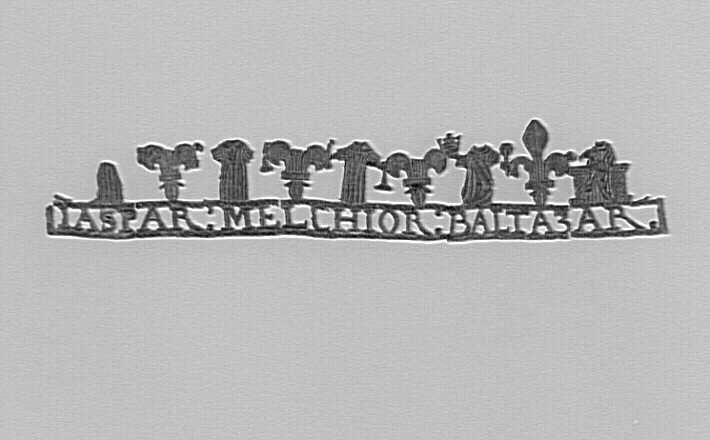 Enseigne de pèlerinage, couronne votive (fragment)_0