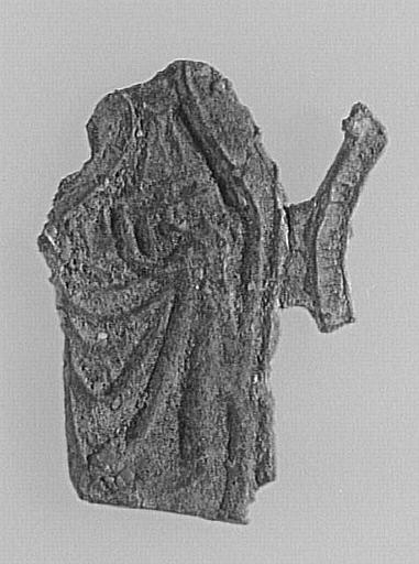 FRAGMENT D'ENSEIGNE DE PELERINAGE : SAINT (?) INDETERMINE_0