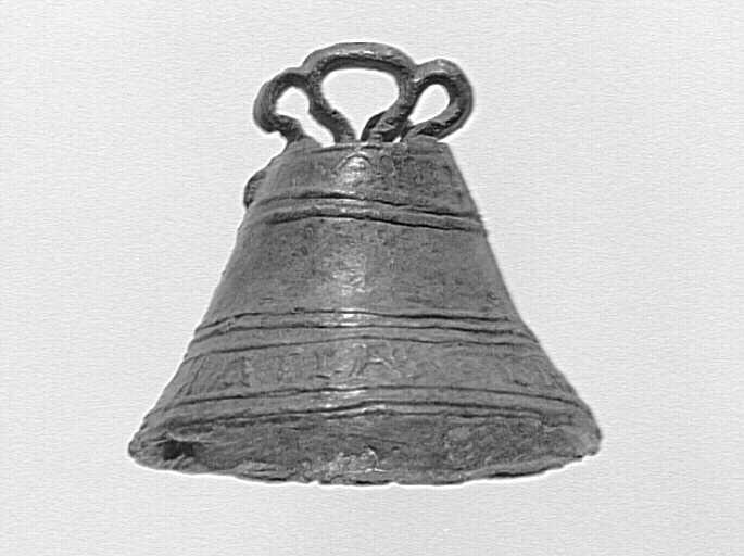 Enseigne de pèlerinage, clochette (fragment)_0