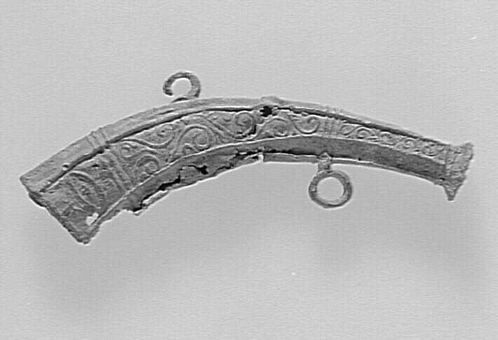 Enseigne profane, pendentif (fragment)_0
