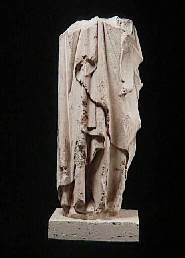 Statue (apôtre ?) acéphale (cathédrale Notre-Dame de Paris), 1258 après