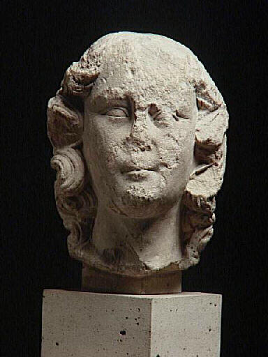 Statue de femme, vertu théologale ? (cathédrale Notre-Dame de Paris)_1