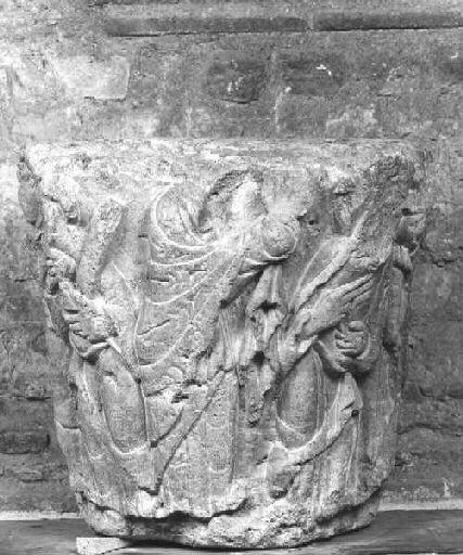 Chapiteau à personnages dit aux figures allongées (abbaye Saint-Germain-des-Prés de Paris)_1