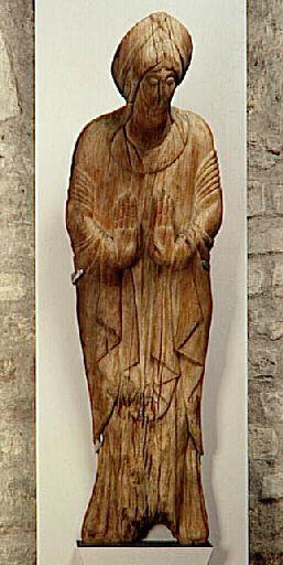 Statue de Sainte Femme_0