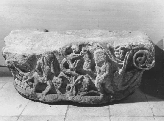 Chapiteau de la Genèse avec Adam et Eve (église abbatiale Sainte-Geneviève de Paris)_0