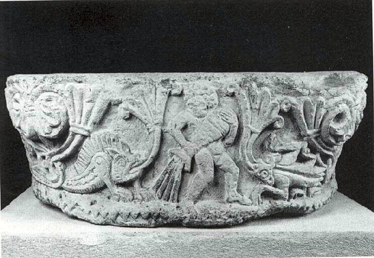 Chapiteau du Verseau (église abbatiale Sainte-Geneviève de Paris)_0