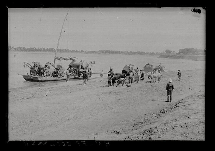 [Shandong]. Traversée du Houang ho [Huanghe] à Tsi-ho hien [Jihexian]_0