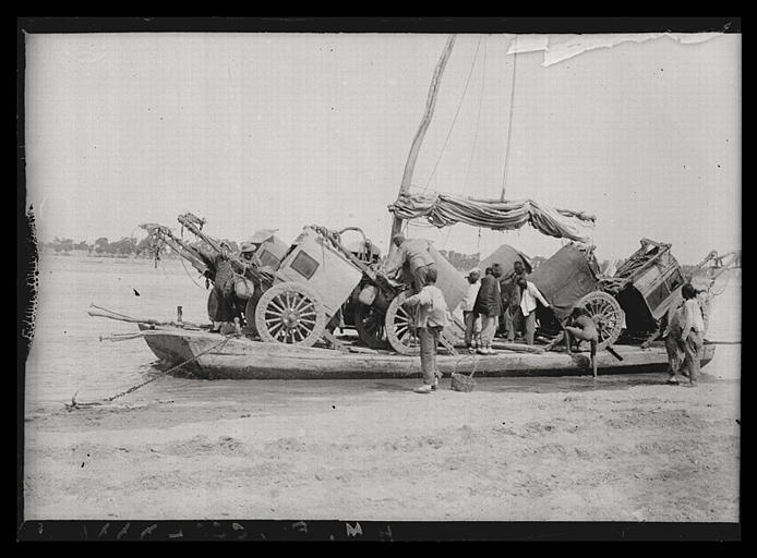 [Shandong]. Traversée du Houang ho [Huanghe] à Tsi-ho hien [Jihexian]_0