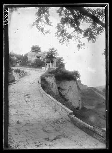 [Shaanxi]. Temple funéraire de Sseu-ma Ts'ien [Sima Qian] à Tche-tch'ouan [Zhichuan], au sud de Han-tch'eng hien [Hanchengxian], vue d'ensemble du temple_0