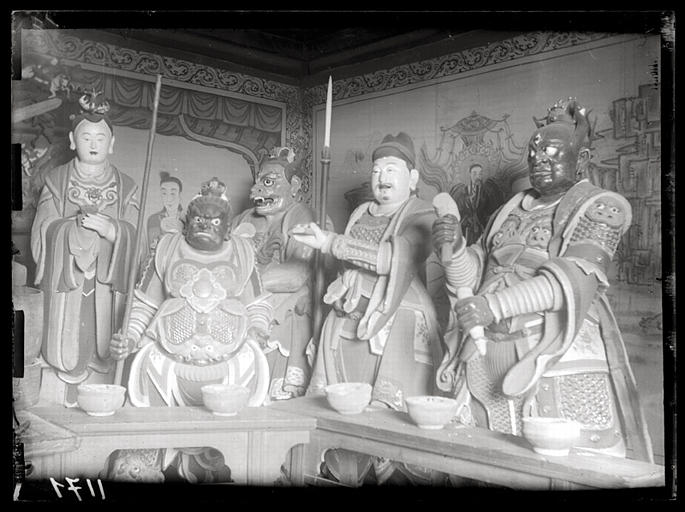 [Shanxi] Chan-si septentrional. Acolytes du dieu Hiuan-wou [Xuanwu] (à droite du n°1167) [cf. AP13051]_0