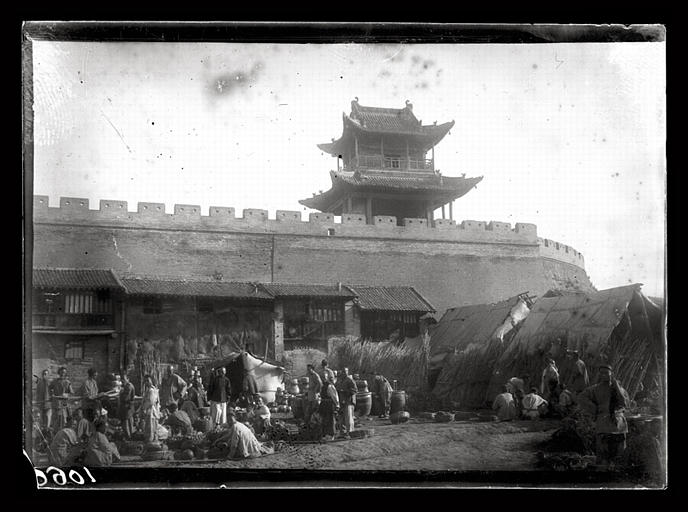 [Shanxi] Chan-si. A l'extérieur des murailles de Kiang tcheou [Jiangzhou]_0