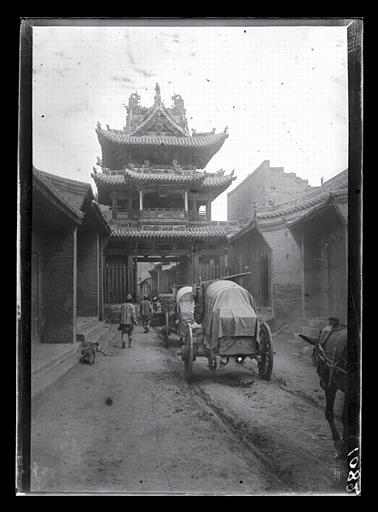 [Shanxi]. T'ai-yuan fou [Taiyuanfu], notre arrivée dans la ville_0