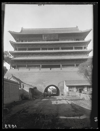 [Shanxi]. T'ai-yuan fou [Taiyuanfu], Nan men [Nanmen] (Porte du Sud)_0