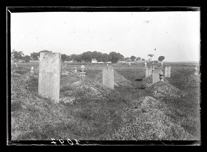 [Shanxi]. Tombeaux au nord-est de Ting-siang hien [Dingxiangxian]_0