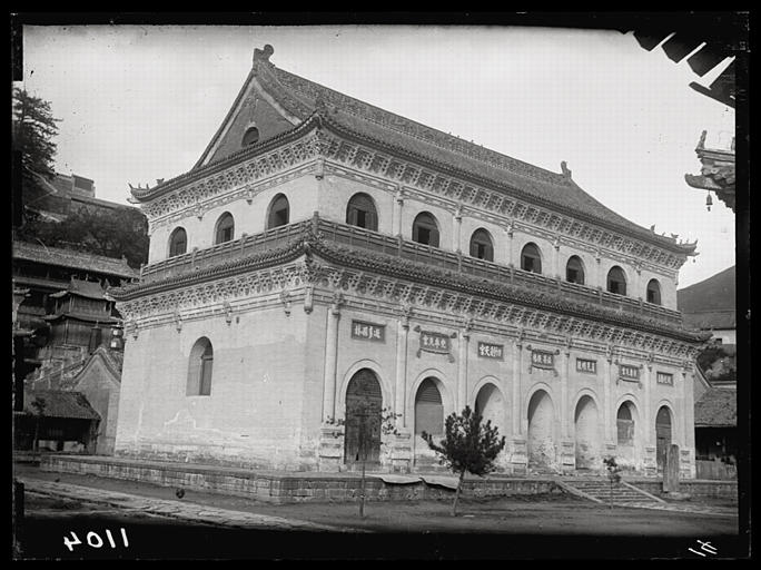 [Shanxi]. Wou t'ai chan [Wutaishan], temple Hien-t'ong sseu [Xiantongsi], Wou-leang tien [Wuliangdian]_0