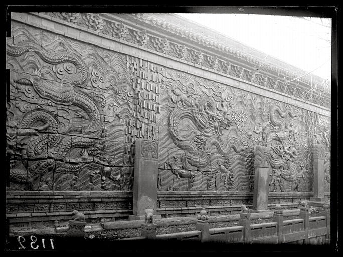 [Shanxi]. Ta-t'ong fou [Datongfu], mur en briques vernissées à l'intérieur de la ville_0