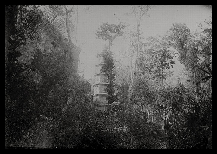 [Zhejiang] Tchö-kiang. Hang-tcheou [Hangzhou], Ling-yin sseu [Lingyinsi], stûpa de Houei-li [Huili]_0