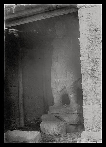 Zhejiang. Taizhou, Qianfota, statue de Weituo_0