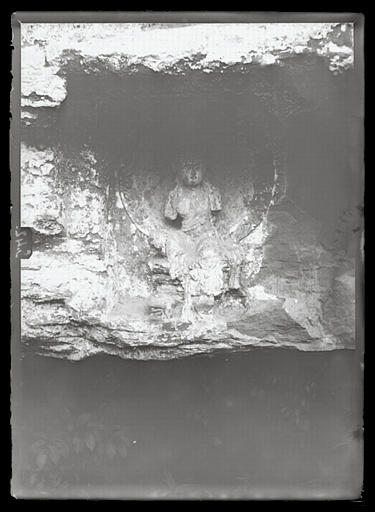 Sichuan. Jiading, sculptures rupestres du Longhongsi, détail : bodhisattva assis_0