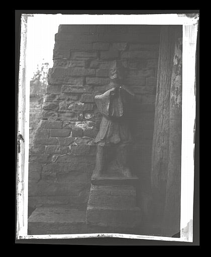 [Henan] Ho-nan. Chàn tcheou [Shaanzhou], gardien de la Tour du Tambour_0