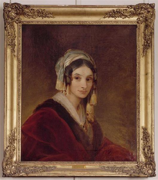 Portrait de femme en manteau de velours_0