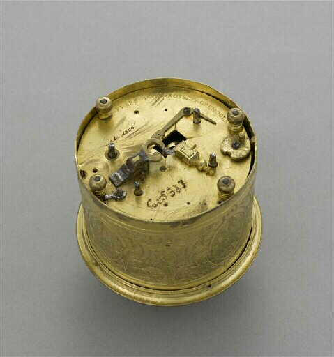 Horloge de table (cylindrique)_1