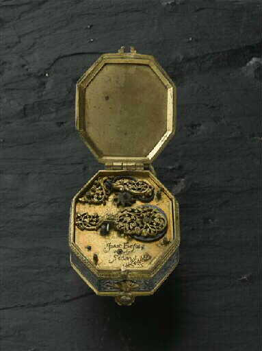 Montre (octogonale)_3