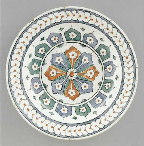 Plat à la rosace bicolore_0