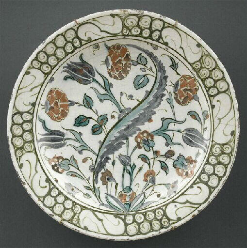 Plat aux quatre fleurs_0