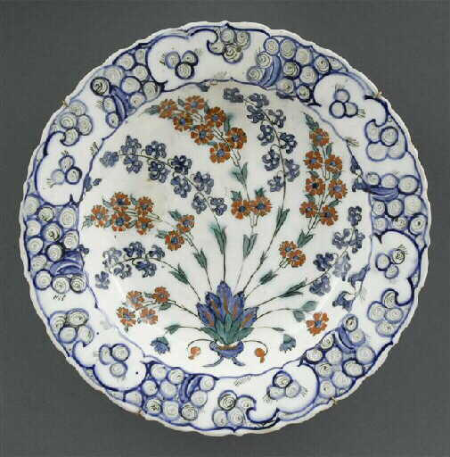 Plat au bouquet tournoyant_0