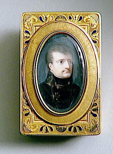 Tabatière rectangulaire avec miniature représentant Napoléon Bonaparte premier Consul_1