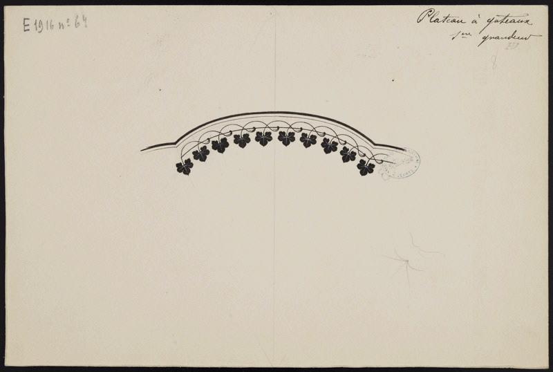 Elément décoratif [Plateau à gâteaux du service Cymbalaire], Jeanne Leroux, 1896