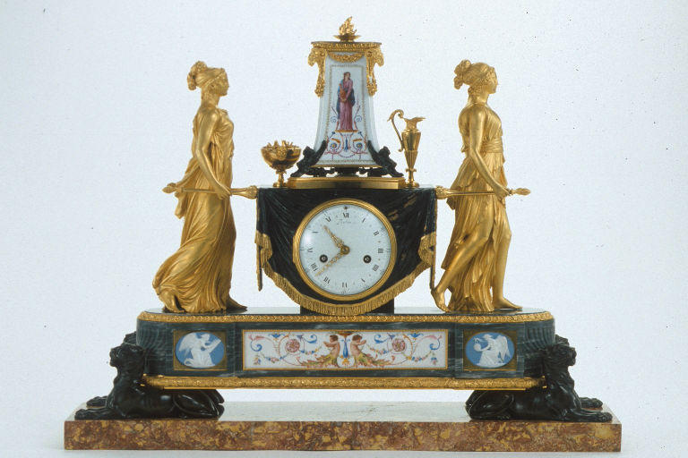Pendule aux Vestales_0