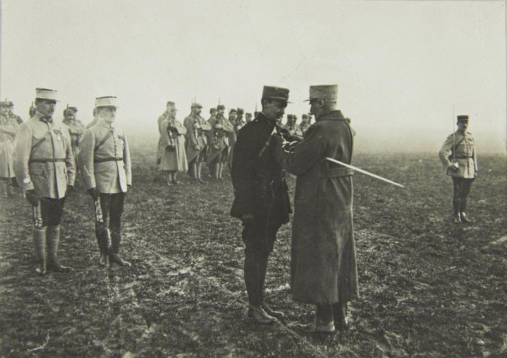 Remise de la Légion d'honneur à Georges Guynemer