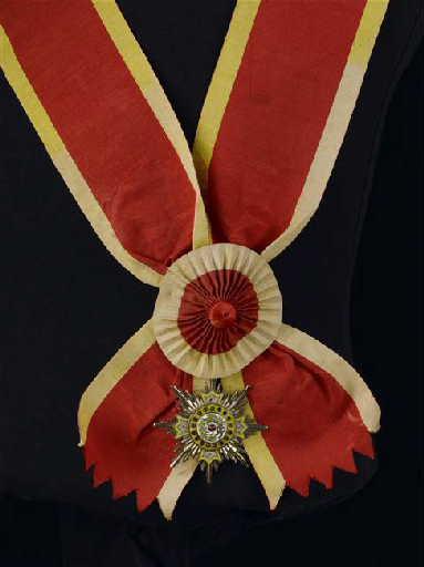 Médaille de 1ère classe de l'Ordre du Précieux Brillant, Chine_0