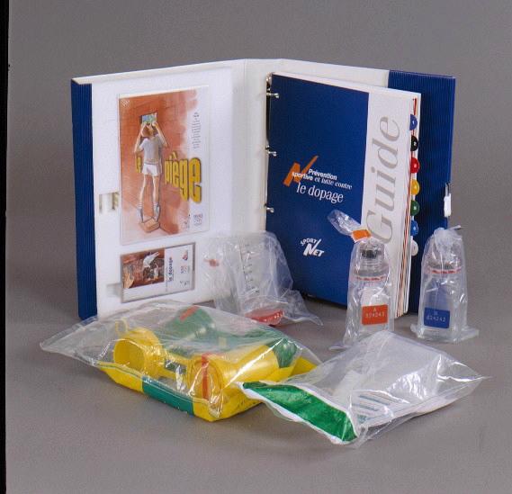 Flacon (3), bouteille (2), sachet, boîte, livret (ensemble)_1