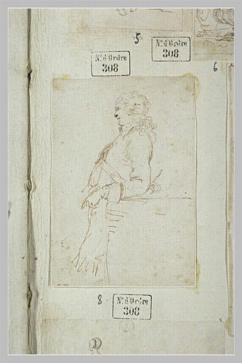 Gentilhomme, debout, de profil, appuyé contre un meuble_0