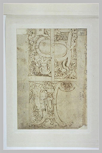 Trois motifs décoratifs d'encadrement de cartouche_0
