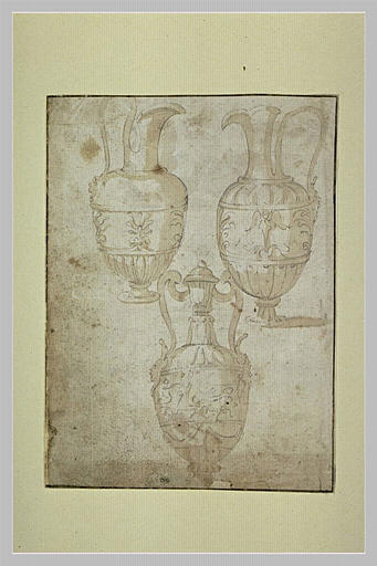Deux aiguières et un vase_0