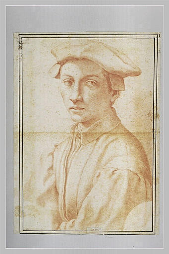Buste de jeune homme vu de face_0
