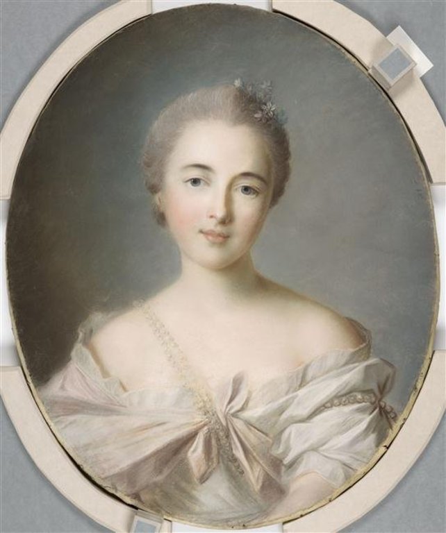 Portrait de femme en buste_0