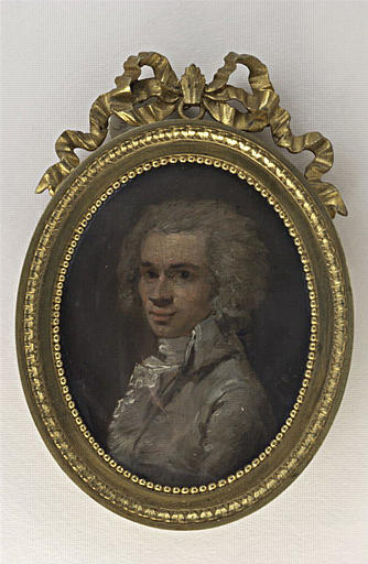 Portrait d'homme, en buste, en costume gris_0