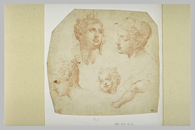 Trois têtes de femmes, tête et jambes d'un enfant_0
