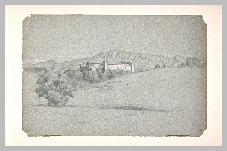 Monastère entouré d'arbres devant un chaîne montagneuse_0
