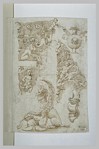 Grotesques : moitiés de candélabres ; vase ardent ; animal hybride_0